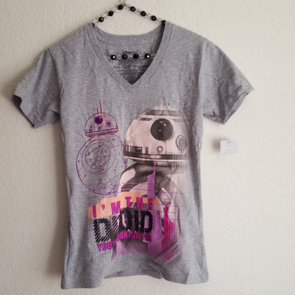 Disney v neck tee small
